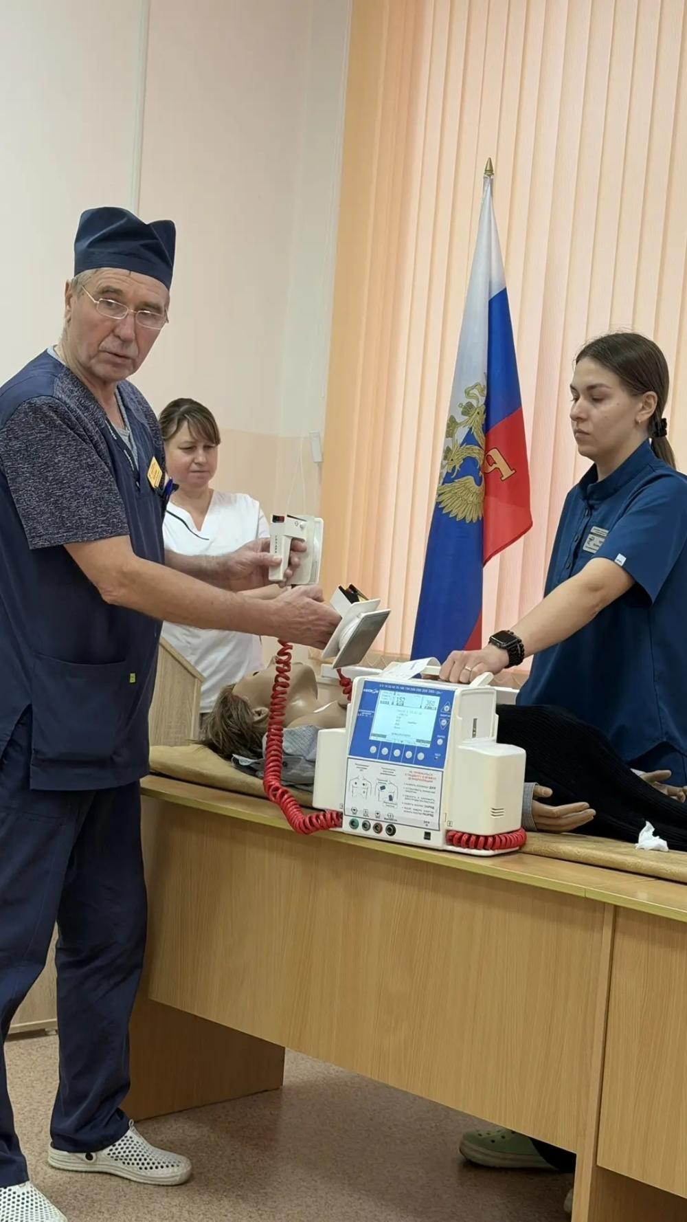 Мастер-класс по сердечно-легочной реанимации с использованием дефибриллятора