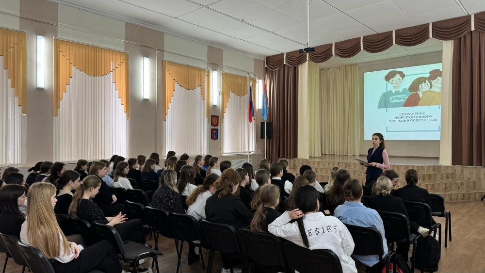 Врачи акушер – гинекологи женской консультации ТОГБУЗ «Моршанская ЦРБ» читали лекции для девочек -подростков старших классов в общеобразовательных учреждениях