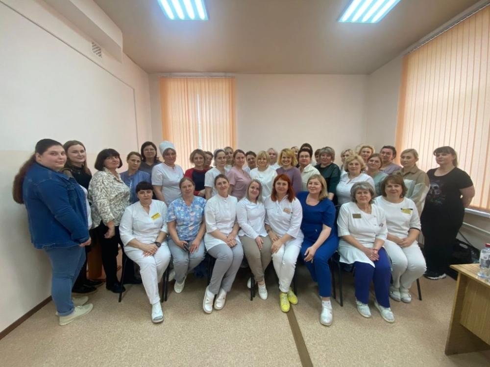 Медсестра в современной клинике